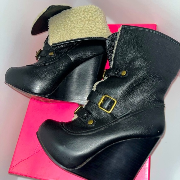 Betsy Johnson Ryderrr Wedge boots, size 7.5 - Picture 7 of 15